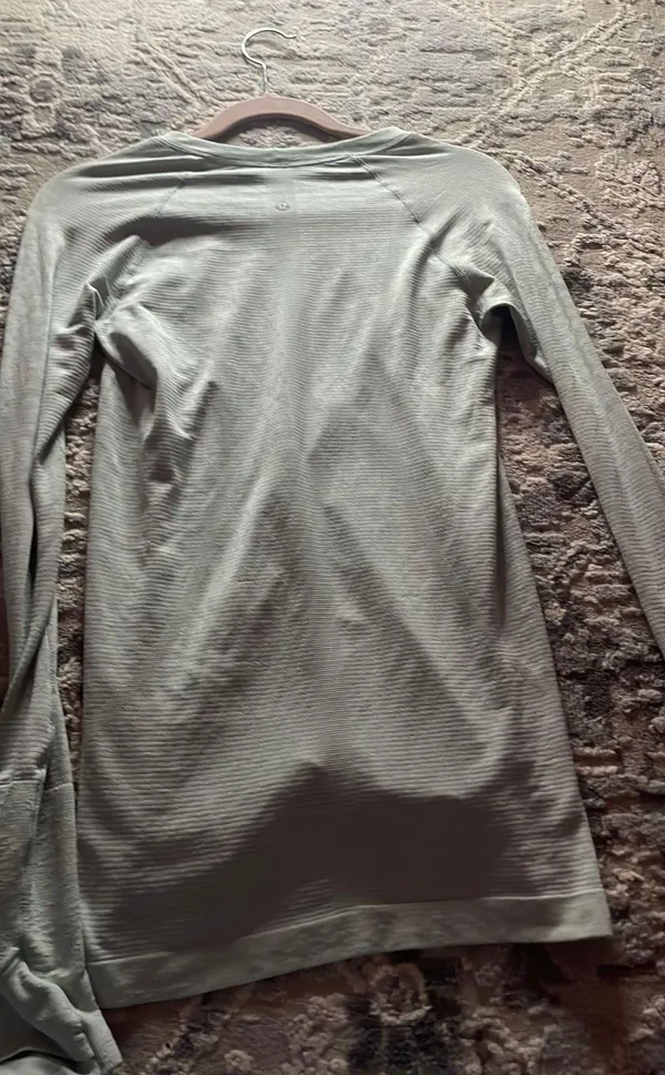 Lululemon Mint Green T-Shirt - Image 3