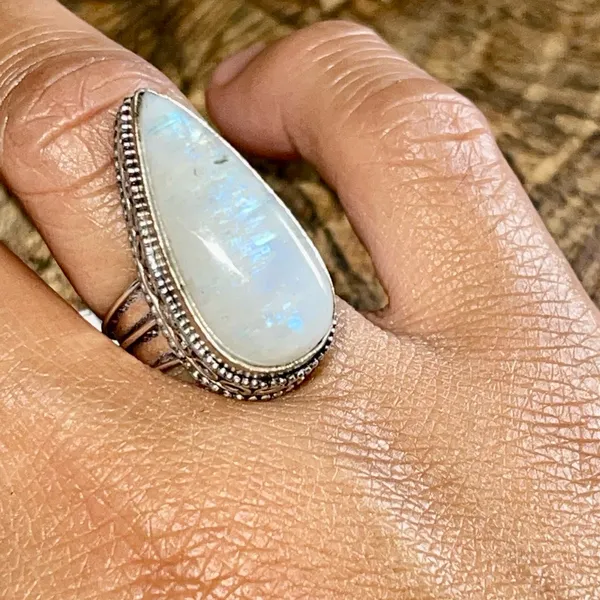 Rainbow Moonstone Ring Size 7 Silver - Image 2