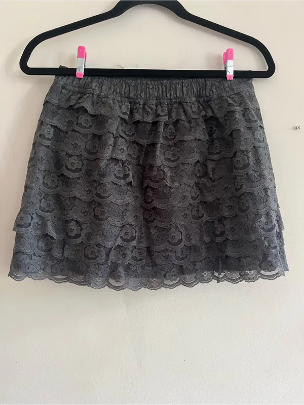 Vintage Abercrombie Gray Lace Tiered Mini Skirt Medium 100% Cotton Coquette - Image 4