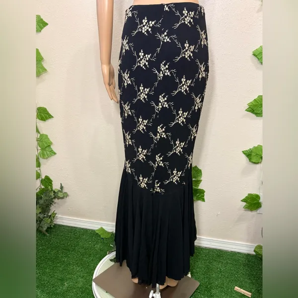Cache Black High-Low Embroidered Floral Mermaid Skirt - Image 9