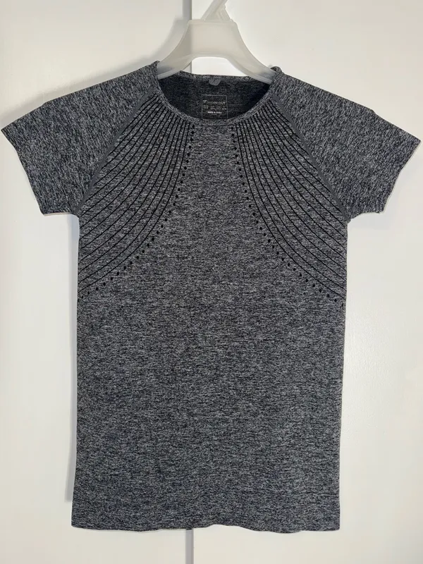 Primark Workout Top Short Sleeve Heather Gray Women’s 10 / 12 - Image 3