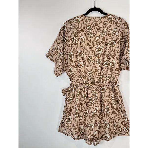 NWT Baltic Born Romper Brown Connor Taupe Floral V Neck Short Sleeve Boho Medium - Image 9