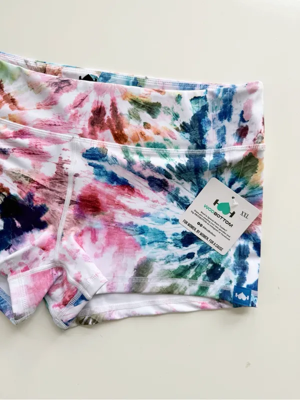 NWT Woodbottom Tie Dye Shorts Size XXL - Image 3