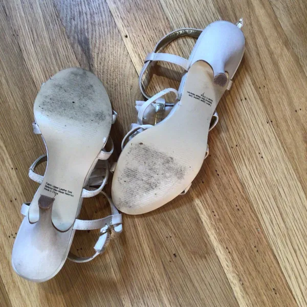 HP💝LuLu Townsend Ivory sz 7 petal accent 3” heel - Image 6