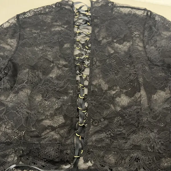$79 Sz M Victoria Secret Lingerie Top Crop Long Sleeve Lace Up Back Allover Lace - Image 6