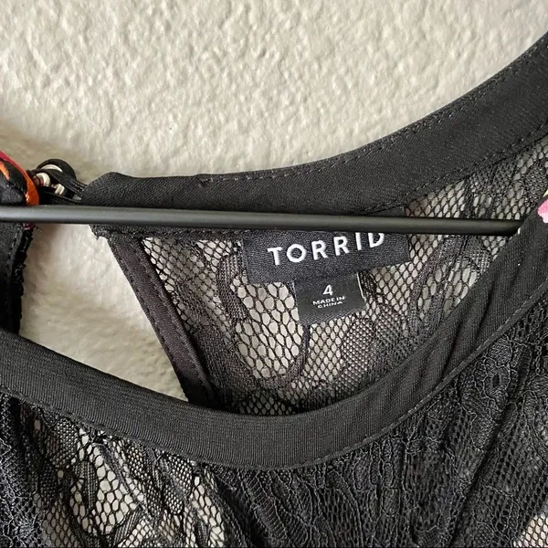 Torrid Lace Yoke Peplum Top D5* - Image 5