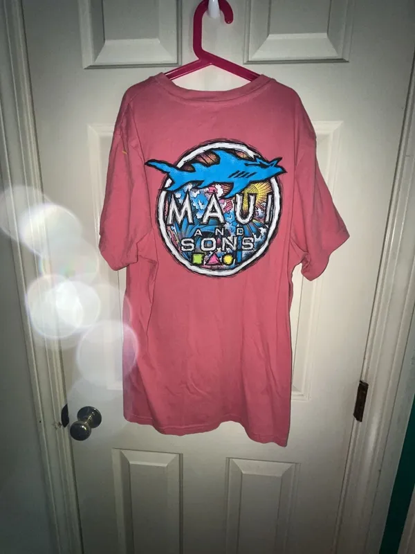 Maui and Sons Pink Shark Surf Graphic T-Shirt - Image 3