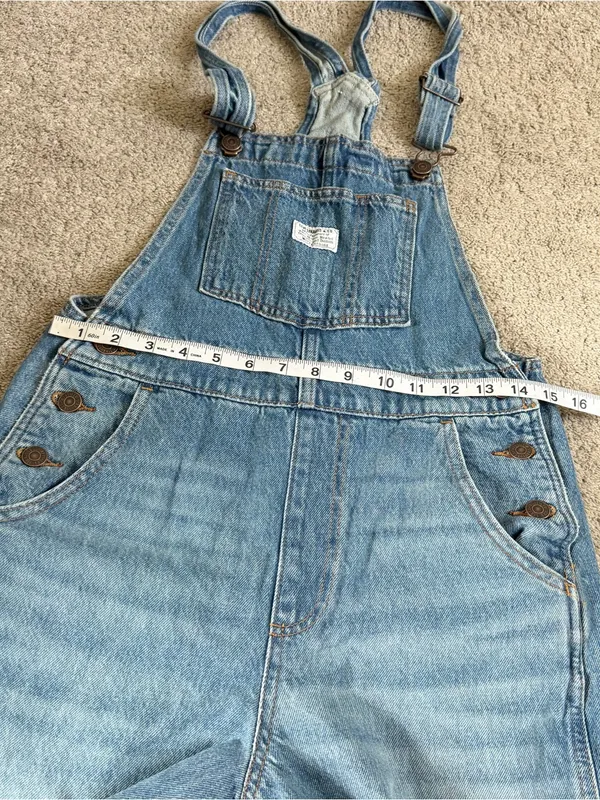 Levi’s Women’s Vintage Jeans Cotton Denim Overalls in Medium Wash XS - Image 12