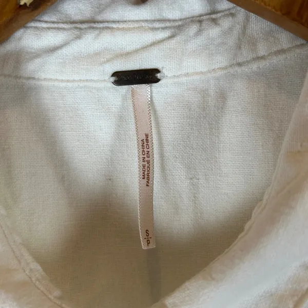 Free People White Sleeveless Button Down Shirt Top Frayed Edges Boho‎ S - Image 3