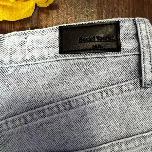 Hollister Social Tourist Denim Flare Ultra High Rise Jeans Two Tone - Image 10