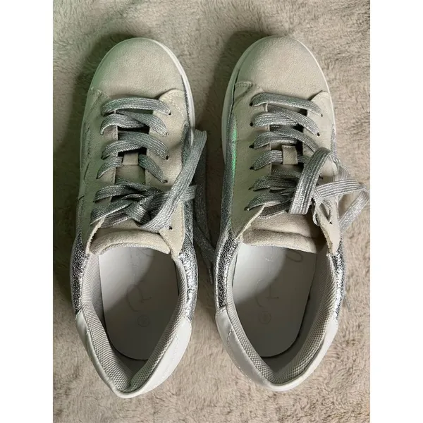 Party Women's Silver Star Low Top Sneakers Size 8 Casual Athletic Shoes - Image 8