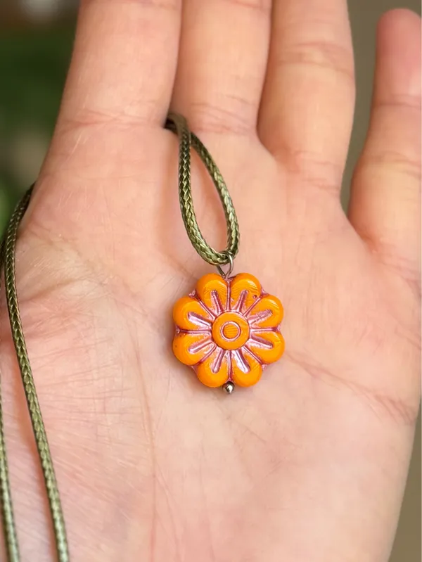 Handmade unique fairy retro cute Czech glass flower necklace🧡 - Image 3
