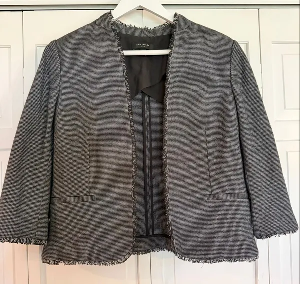 Ann Taylor grey boucle open blazer jacket 10 petite - Image 2