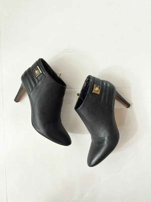 Vince Camuto Landria Leather Pebbled Quilted Ankle Booties Winter Fall Black - 8 - Image 4