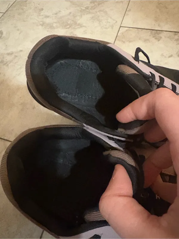 Oncloud On Running Cloudrunner black & dark purple running shoes - Image 7