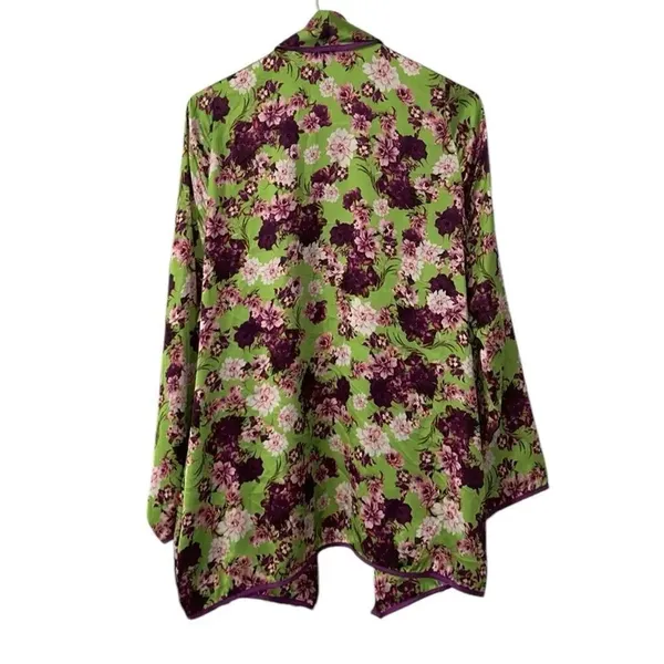 Giovanni Nicolai Floral Print Green & Purple Wrap Top(Size Medium - Image 4