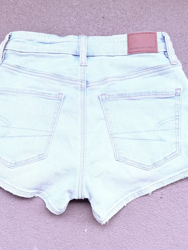 American Eagle Outfitters Light Blue Denim Women's High-Rise Shorts Sz 00 - Image 4