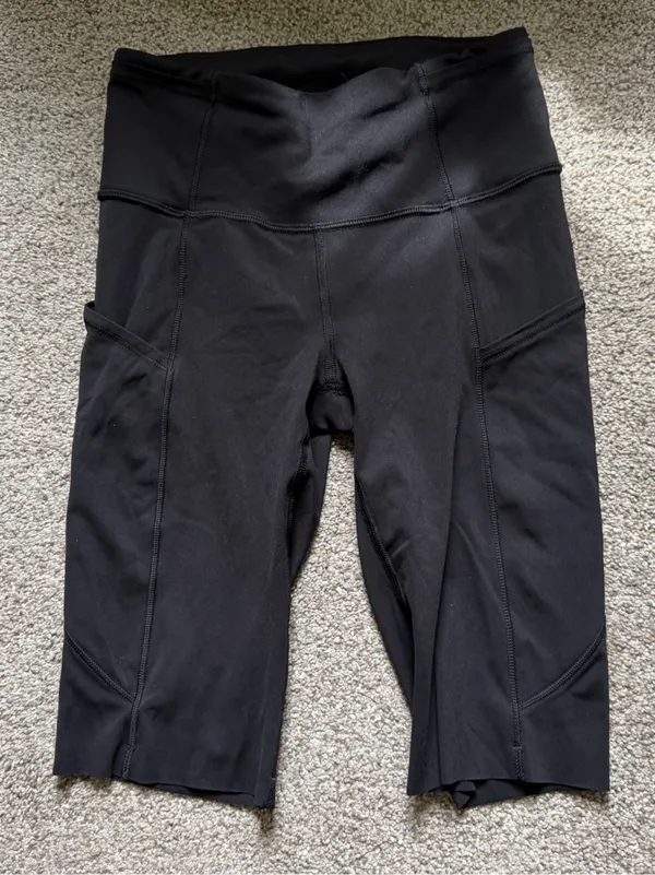 Lululemon Fast And Free Short 10" *Non-Reflective in Black Size 2 Running - Image 4