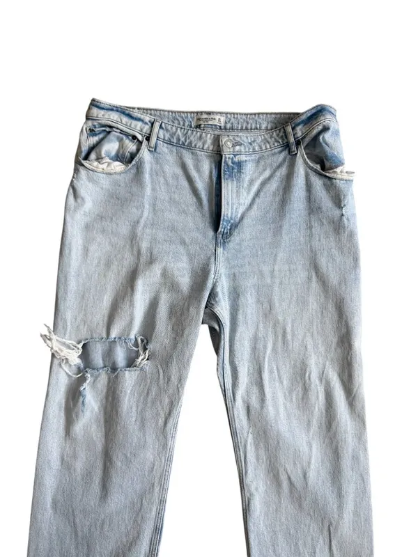 ABERCROMBIE & FITCH Curve Love Light Distressed High Rise 90s Relaxed Jean Sz 20 - Image 8