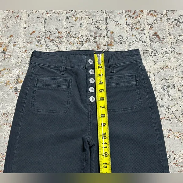 AMERICAN EAGLE High rise Flare corduroy jeans size 2 dark gray - Image 7