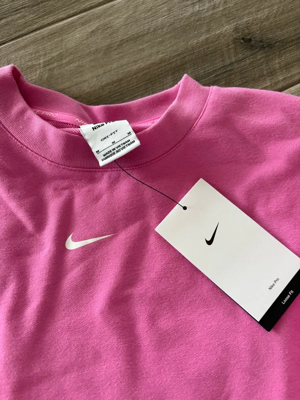 Nike Pro Cropped Crewneck - Image 2