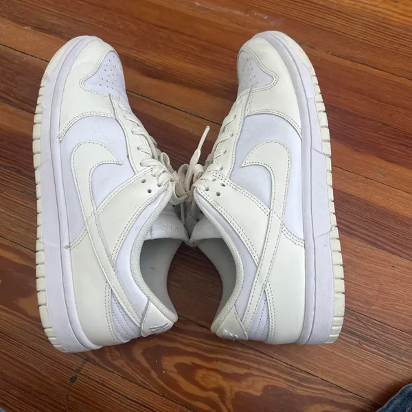Pastel yellow Nike dunks - Image 4