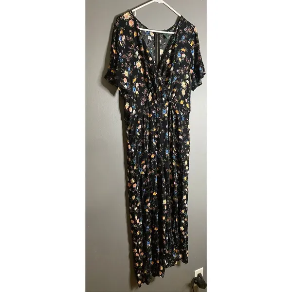 Wild Fable Floral Crop Jumpsuit Short Sleeve Size Large NWOT - Image 2