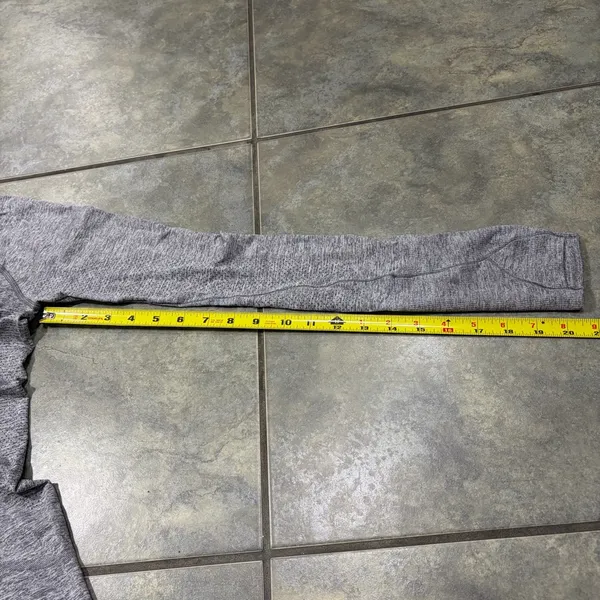 Lululemon Swiftly Tech Shirt Women Sz 4 Long Sleeve Gray Top Run Yoga Workout - Image 10