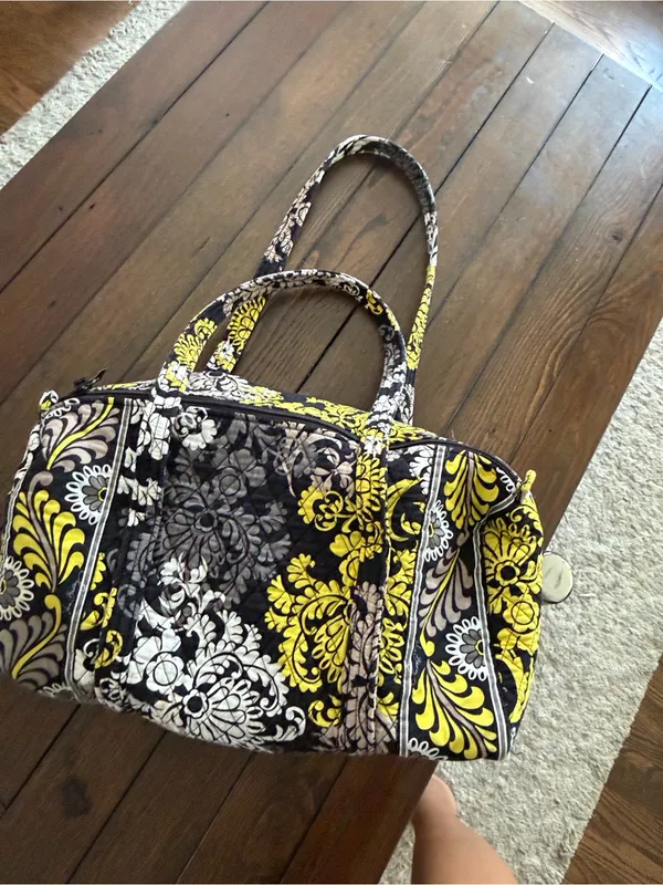 Vera Bradley Large Duffle Overnight Bag Baroque Print Yellow Black Retired - Image 9