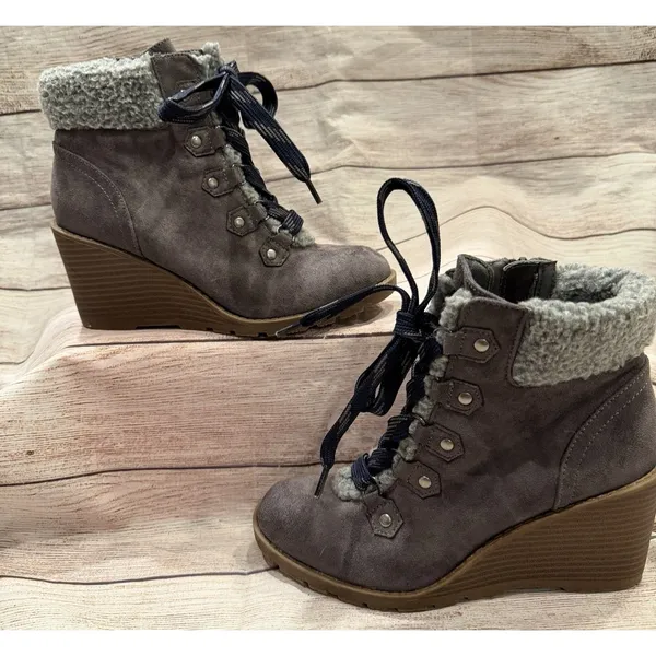 SM New York Women's Frenzy Boots Wedge Heel Brown Suede like Size 6 - Image 2