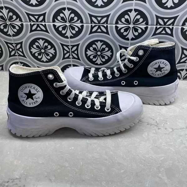 Converse Chuck Taylor Lugged 2.0 8.5 W High-Top Black Sneakers GUC - Image 2