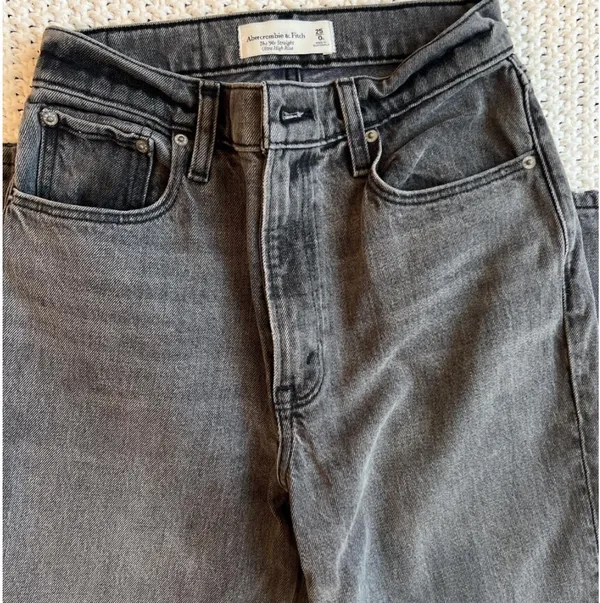 Abercrombie & Fitch The 90s Straight Ultra High Rise Jeans - Image 2