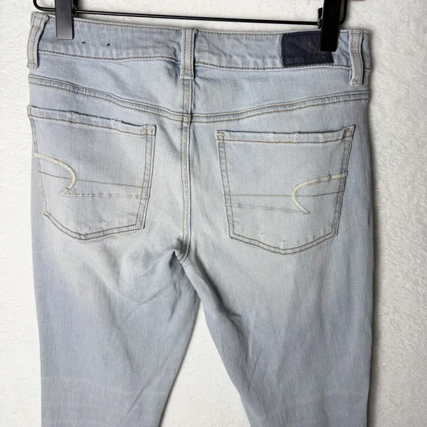 American Eagle Jegging Crop Light Wash Distressed Women's size 4 Regular - Image 8