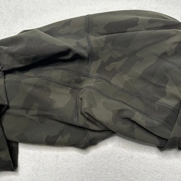 Lululemon Align High Rise Crop 21” Leggings Size 18 Heritage 365 Camo Green - Image 4