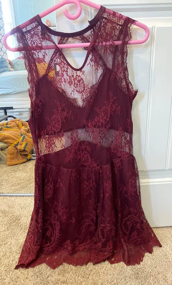 Maroon Lace Dress - Image 2
