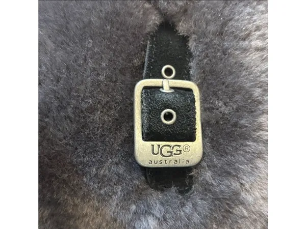 UGG Australia Classic Buckle‎ Shearling Boots Black Gray Size 7 - Image 4