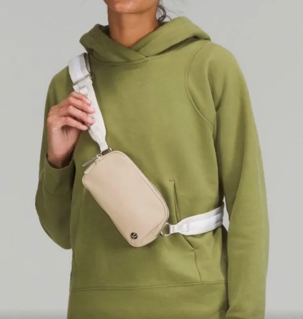 Lululemon Everywhere Crossbody in Trench/White Opal - Image 2