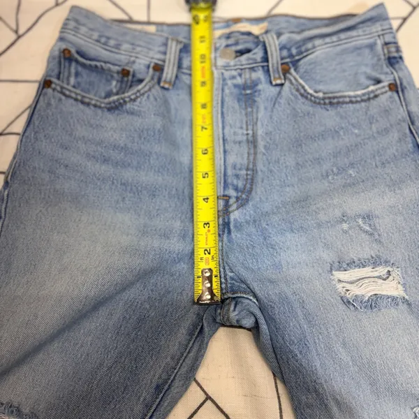 Levi's Wedgie Straight Jeans 27 Blue Light Wash‎ Distressed Ripped High Rise - Image 4