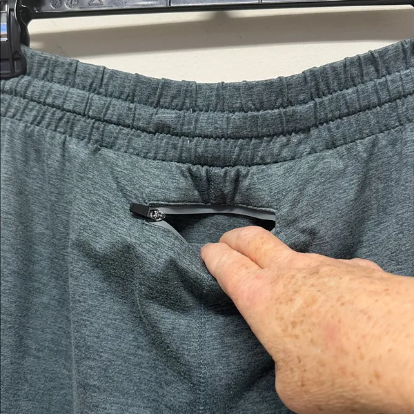 NWOT feat Roam Joggers Heathered blue gray size S - Image 8