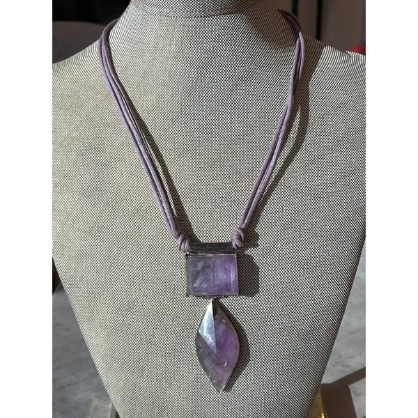 Handmade Natural Amethysts Quartz Pendant Necklace - Image 2