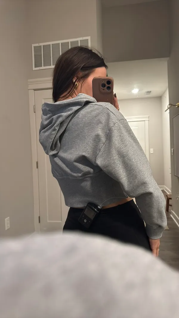 Gray Zip Up Size M - Image 4
