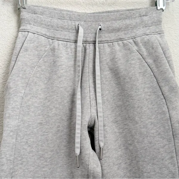 LULULEMON Scuba High-Rise Jogger in Heathered Core Light Gray Size 0 - Image 6
