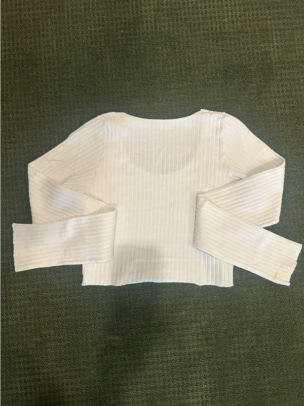 Brandy Melville White Long Sleeve Cropped Top - Image 2