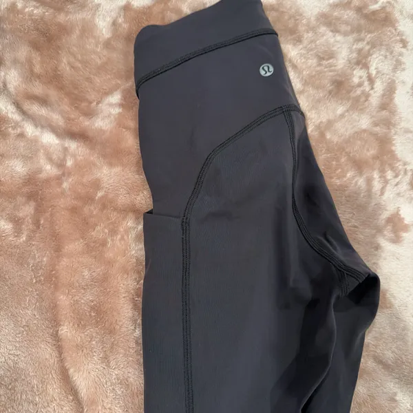 Lululemon leggings - Image 4