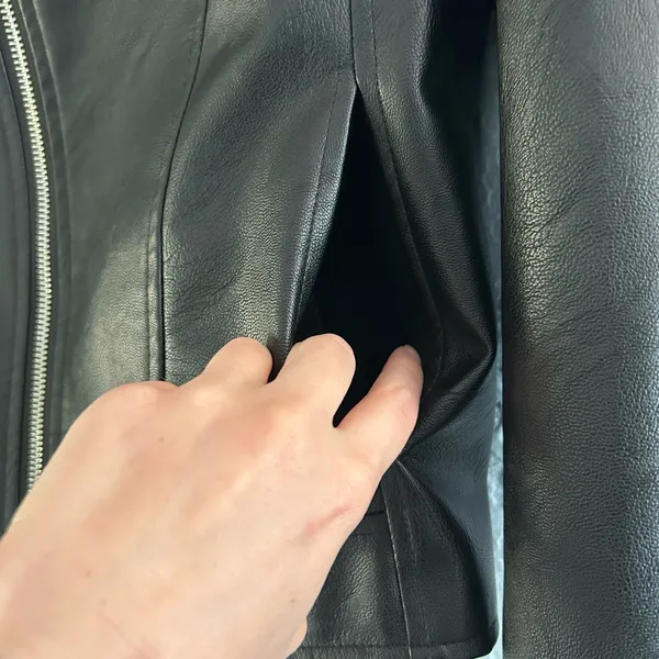 SheIn Sleek Black Vegan Leather Jacket - Image 8