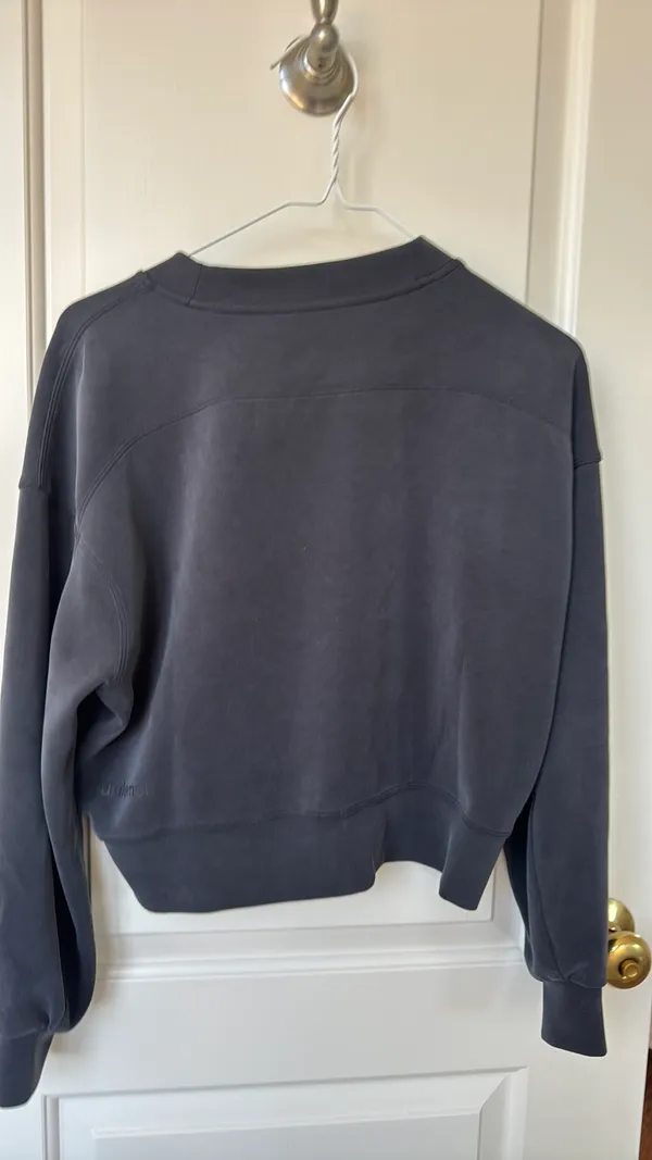 Lululemon Soft Stream Sweatshirt Cropped - Image 2
