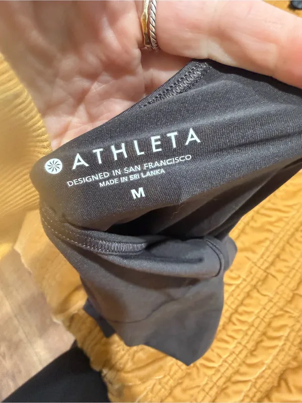 Athleta nitro tank black size medium - Image 5