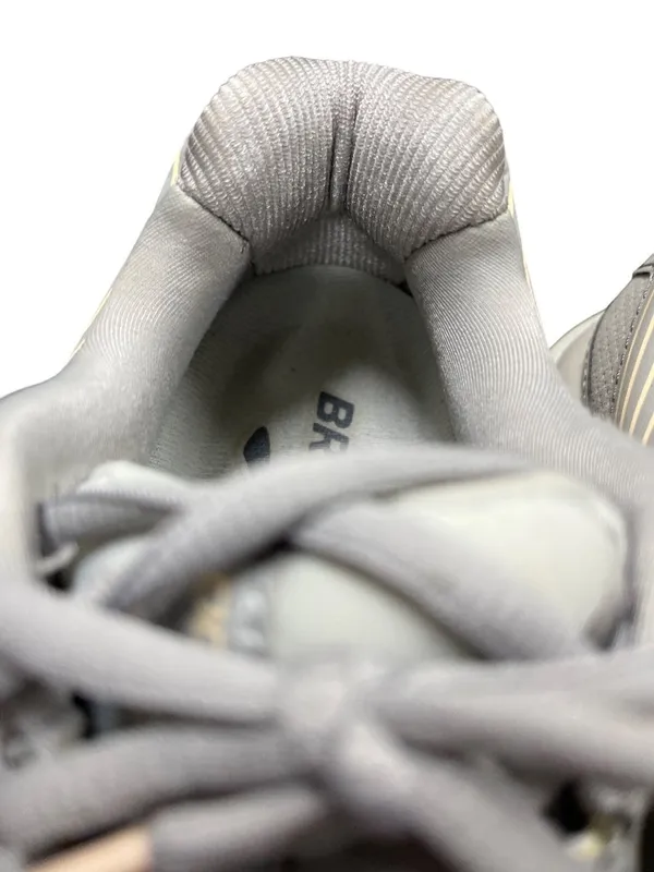 Brooks Addiction WLK womens gray walking running sneakers sz 7B SKU 10-777 - Image 9