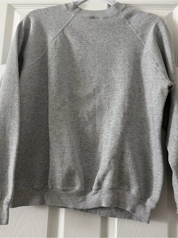 Hanes Heavy Blend Gray Crewneck Sweatshirt Fleece Pullover Size Large - Image 2