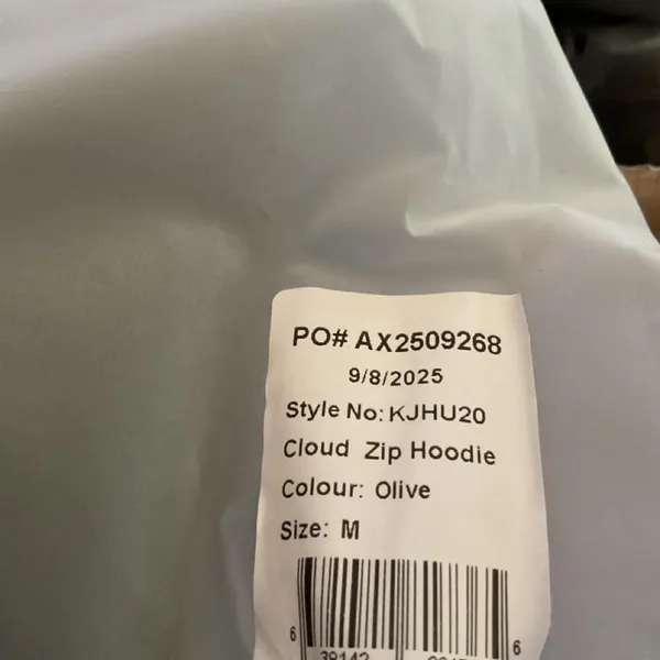NWT COMFRT Cloud Zip Hoodie in olive green Size M - Image 2